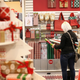Illustration for article titled If You Want to Avoid Christmas Crowds at the Mall, Nows Your Chance
